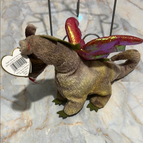 Ty COLECTORS SCORCH THE DRAGON BEANIE with Tyrannosaurus Rex Features - Picture 6 of 9